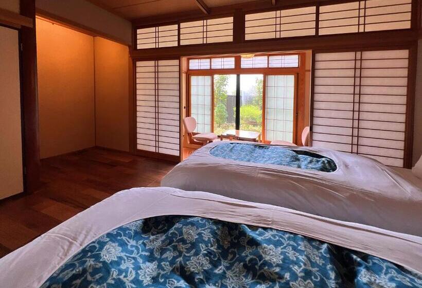 Семейный Номер, Yufuin Onsen Ryokan Hananomai