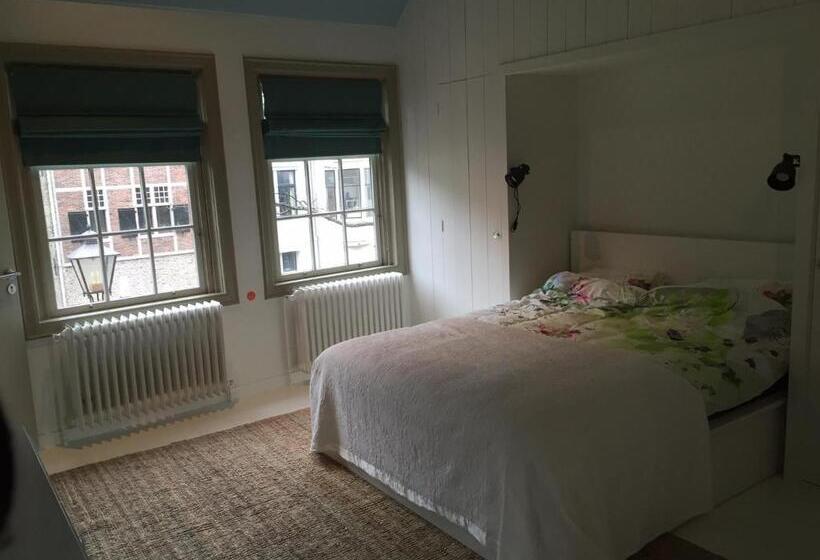 اتاق لوکس, Heer&meester Bed&breakfast