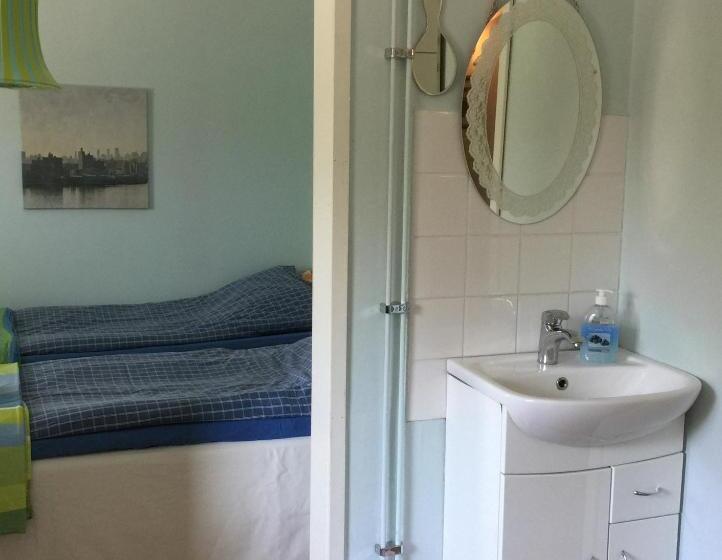 Семейный Номер, E City B&b