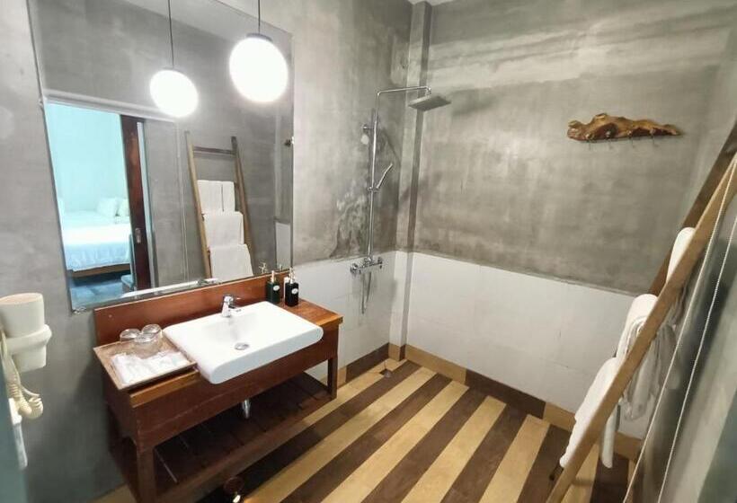 豪华园景房, Long Set Resort