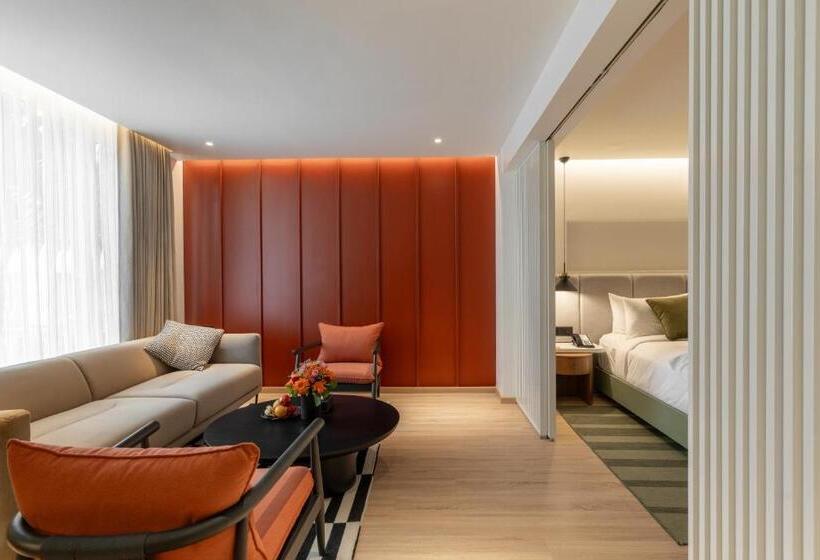 Президентский Люкс, Spektrum Hotel   Bengaluru Airport