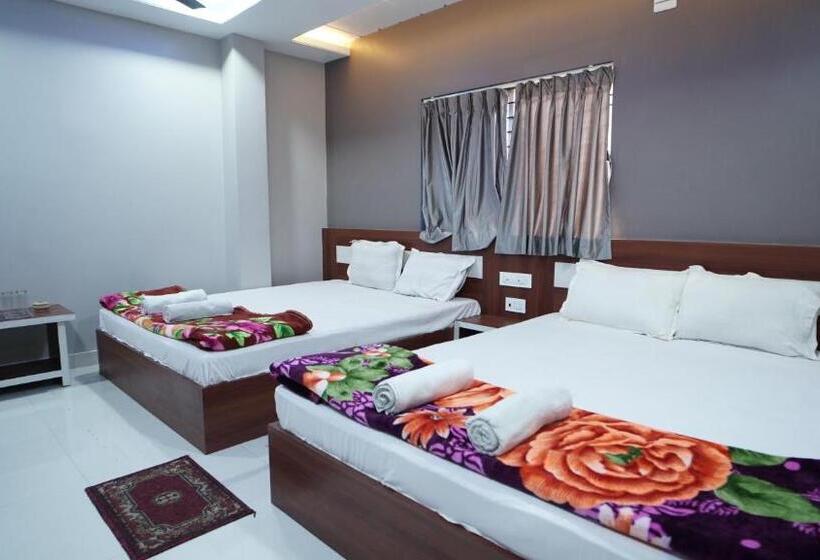4인용 스탠다드 룸, Diya Lodge !! Near Toy Train Park !! New Digha !!