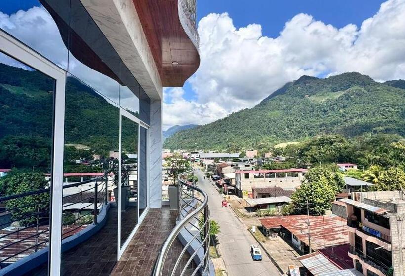 스위트, Caruzo Hotel And Suites