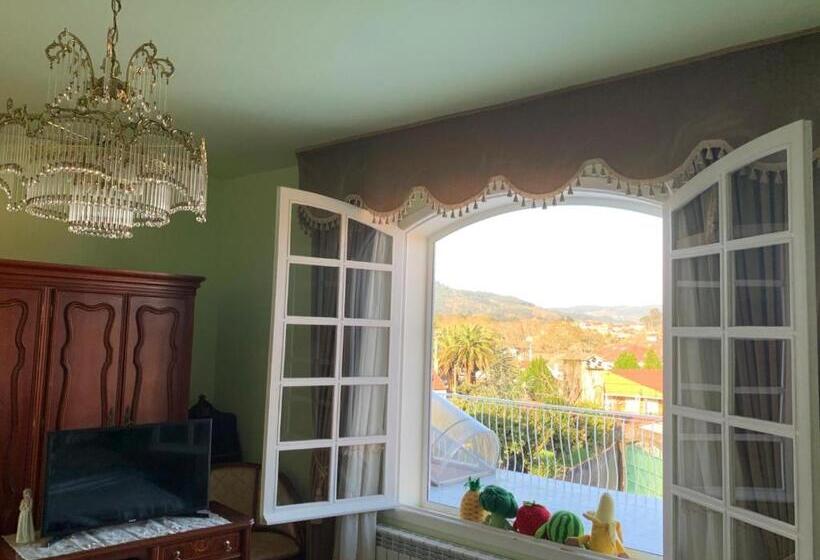 اتاق لوکس, A Casa De Abelleira Ponteareas