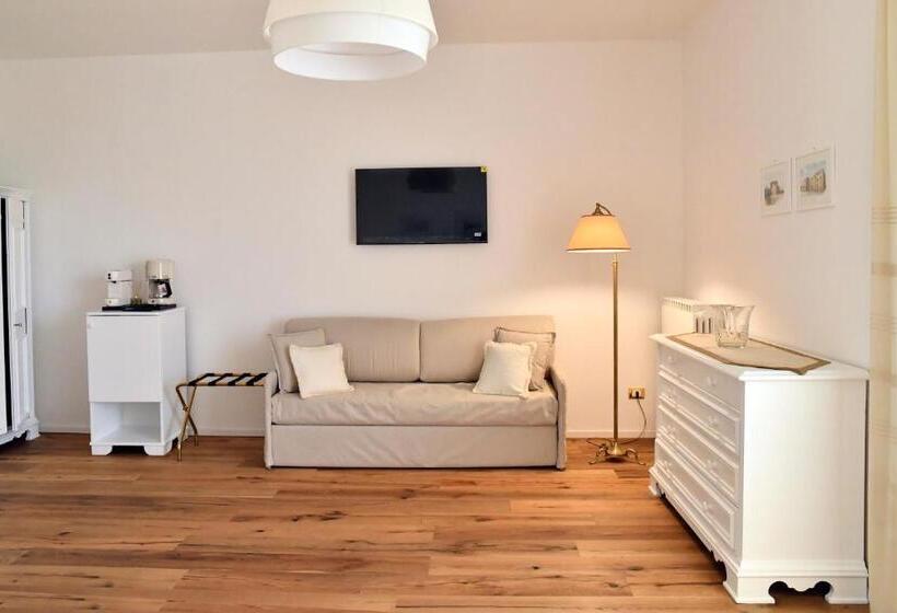 Четырехместный Номер Стандарт, Casa Feremi