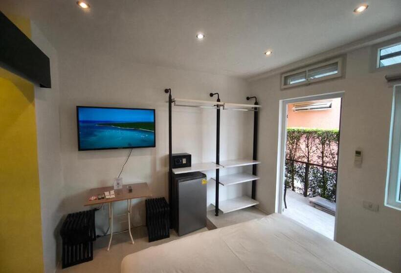 Номер Стандарт с Балконом, Blue Haven Bay Villa And Resort Apartments