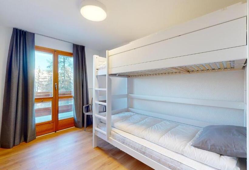 اتاق خانوادگی, Chalet De L Ours Authentic Etage Penthes 14 Pers