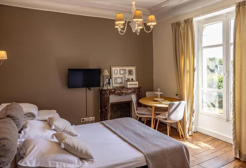 Номер Стандарт, Domaine De La Clauzure