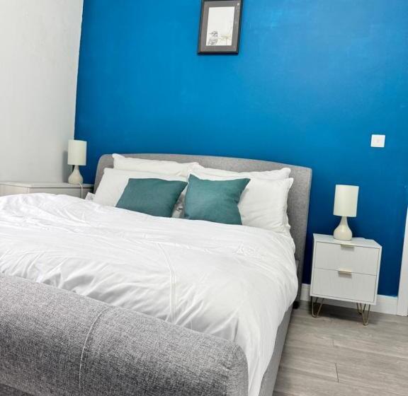 Номер Deluxe, Stay In Ashford, Heathrow