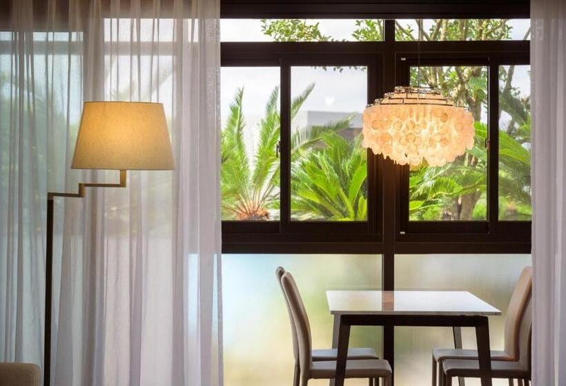 Четырехместный Номер Стандарт, Jeju Aewol Hongsland Pension