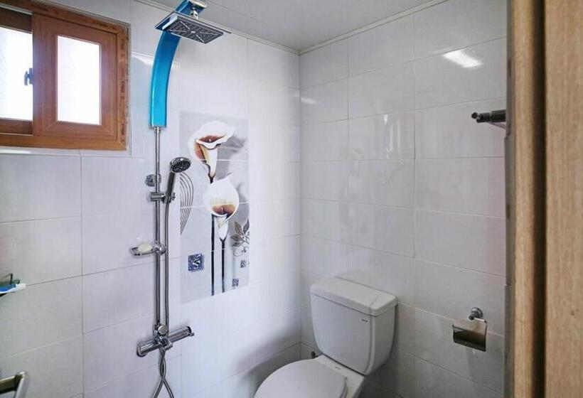 Номер Стандарт, Yeongduk Blue Beach Pension