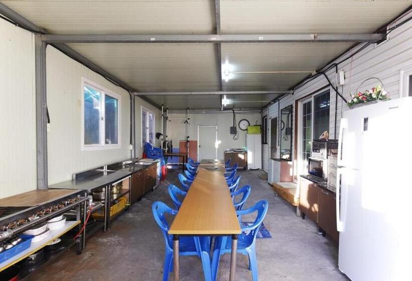 Семейный Номер, Yeongduk Blue Beach Pension