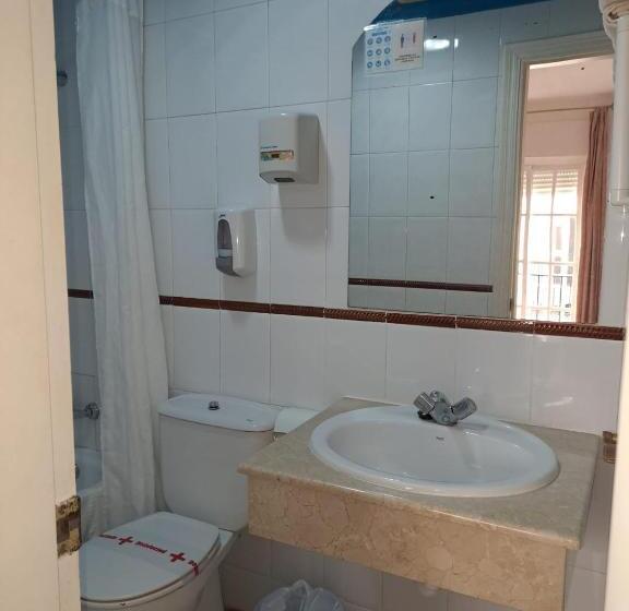 اتاق استاندارد, Hostal Montys