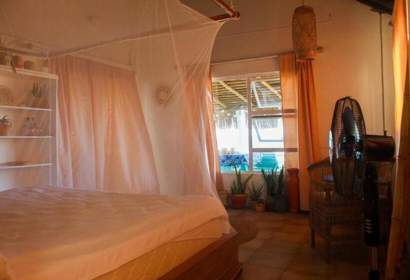キングサイズベッドのスタンダードルーム, Lehani Beach Hostel