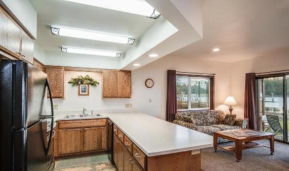 1 Bedroom Apartment Lake View, Pend Oreille Shores Resort