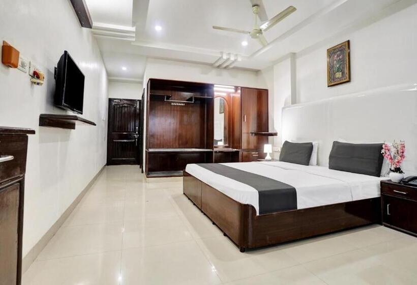 Трехместный Номер Классика, Townhouse Eluru
