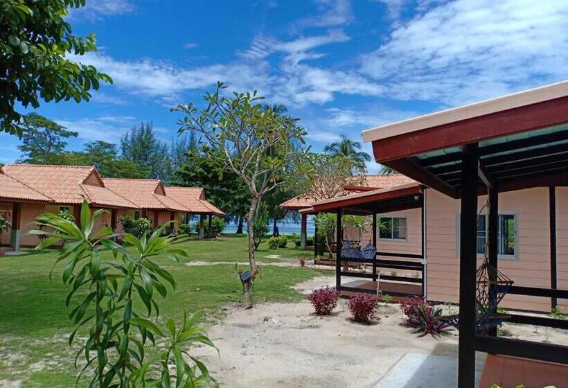Standard bungalow with terrace, Koh Ngai Kaimuk Thong Resort