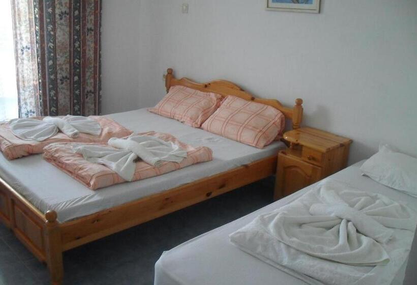Номер Стандарт Трехместный, Family Hotel Sinemoretz