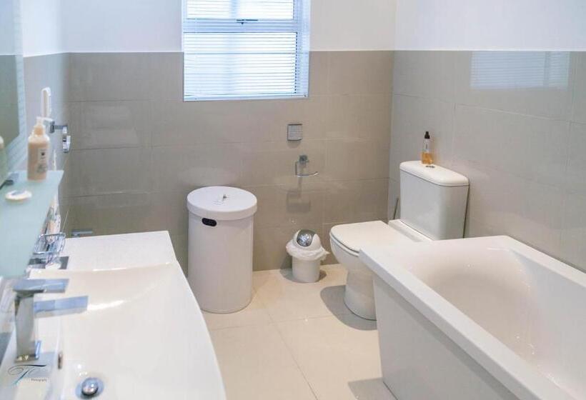 Апартаменты 2 Спальни, Peacehaven On Sea