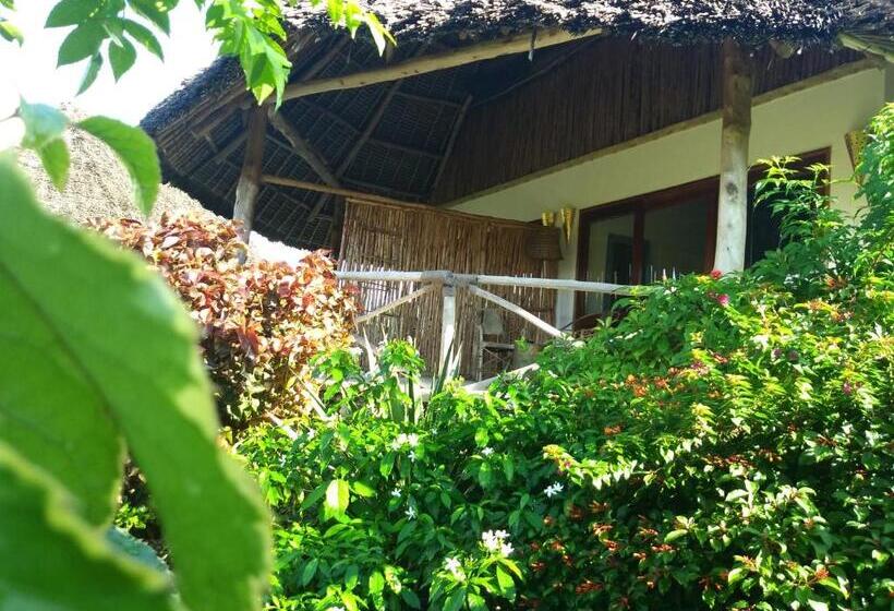 디럭스 트리플 룸, Marafiki Bungalows