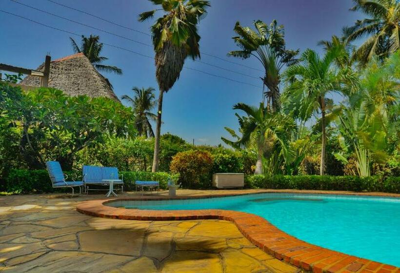 اتاق خانوادگی, Upani In Diani