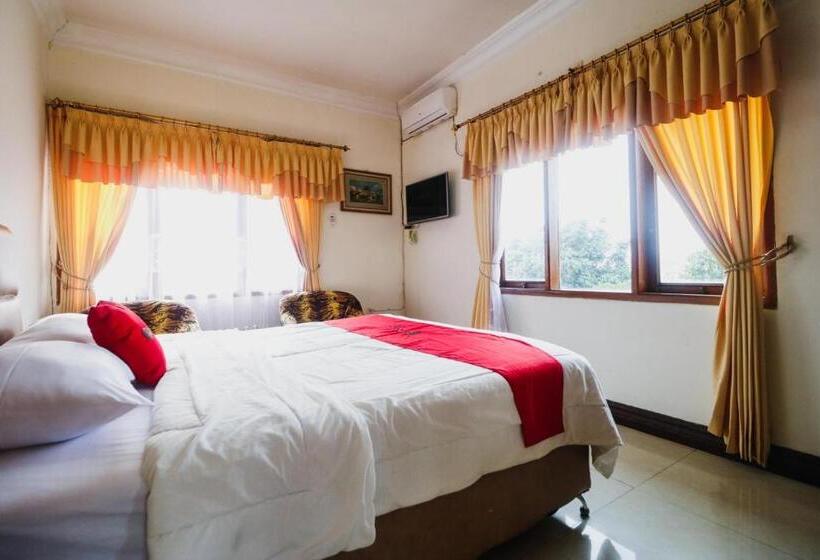 Номер Deluxe, Capital O Hotel Andalus Cibogo Puncak