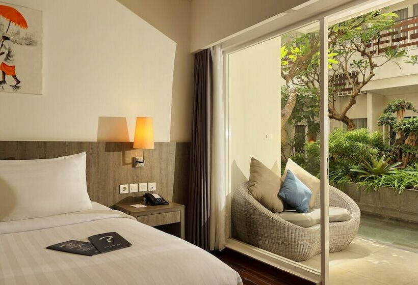 Номер Deluxe Вид на Озеро, Aston Canggu Beach Resort