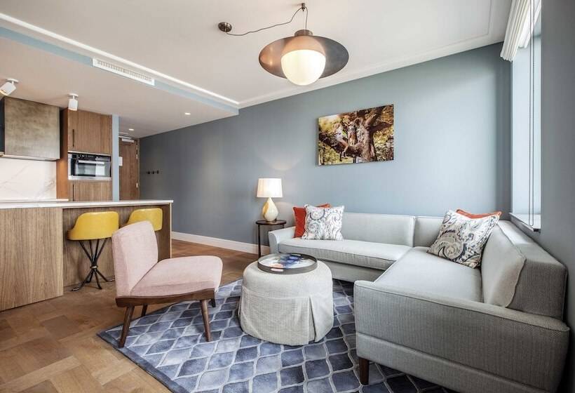 1 Bedroom Executive Apartment, The July   Twenty Eight