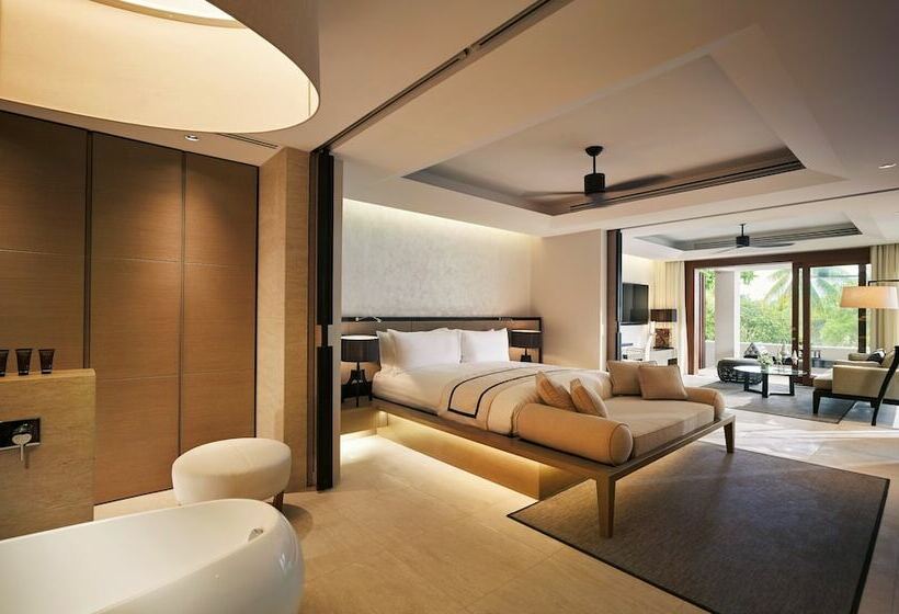 Люкс с Террасой, The Ritz Carlton Koh Samui