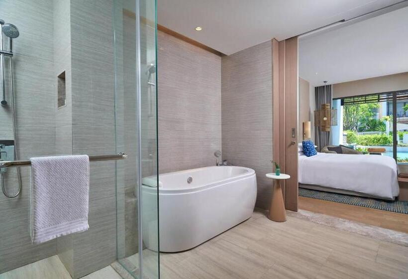 Family Suite, Renaissance Pattaya Resort & Spa