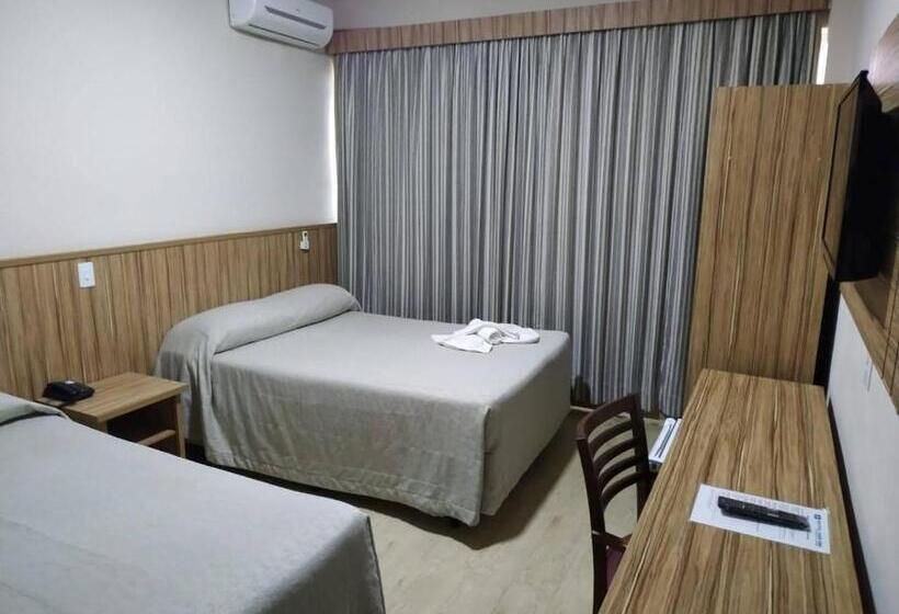 غرفة قياسية ثلاثية, Dan Inn Campos Do Jordao