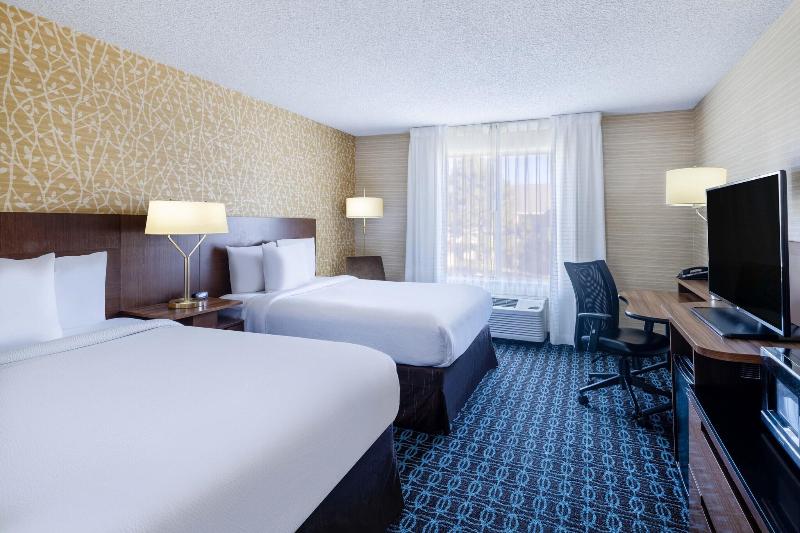 Номер Стандарт Вид на Озеро, Fairfield Inn & Suites By Marriott Detroit Lakes