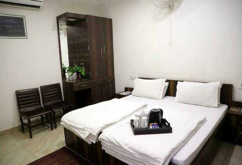 اتاق لوکس, Shagun Residency