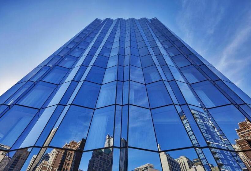 חדר סטנדרט עם מיטת קינג, Viceroy Chicago