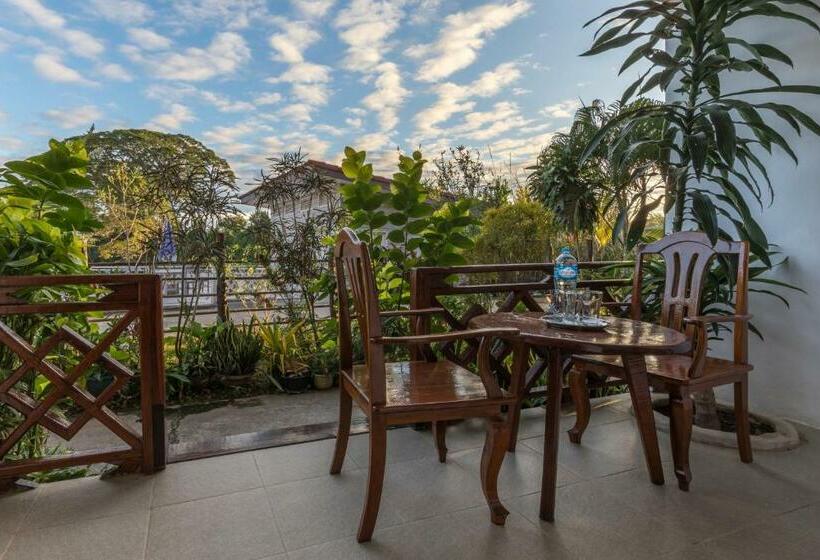 Номер Стандарт с Балконом, Baba Guesthouse