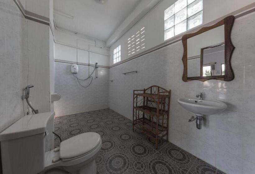 Номер Стандарт с Балконом, Baba Guesthouse