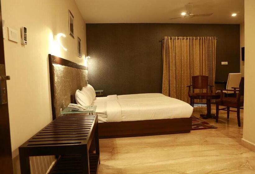 Номер Deluxe, D Breeze Suites