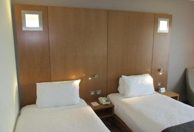 Номер Economy, The Renishaw Rooms