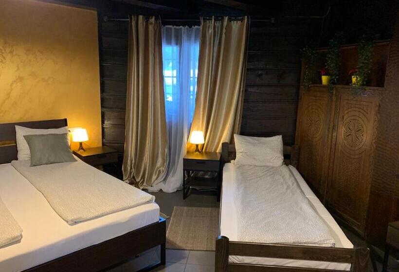 اتاق استاندارد چهار تخته, Motel Stari Hrast