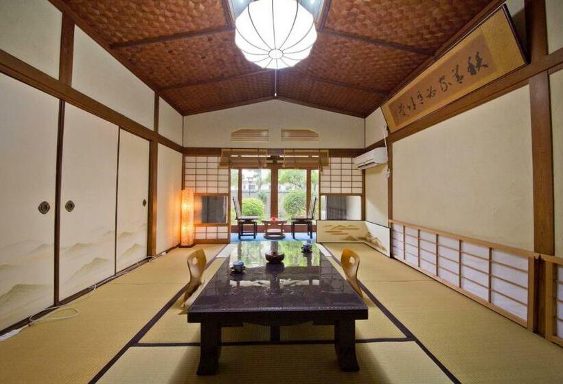 Номер Deluxe Вид на Сад, Ryokan Seifuso