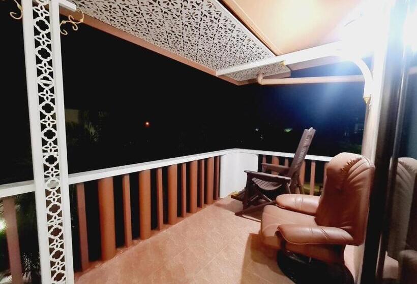 Семейный Номер, Poo Villa Rawai