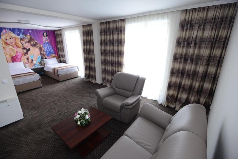 اتاق خانوادگی, Garni Hotel Hollywoodland Wellness & Aquapark