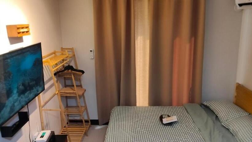 Студио Стандарт Вид на Бассейн, Idanna Staycation