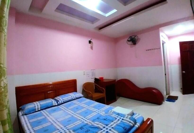 اتاق استاندارد, Ngọc Anh