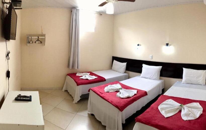 스탠다드 트리플 룸, Imperial Hotel Amargosa
