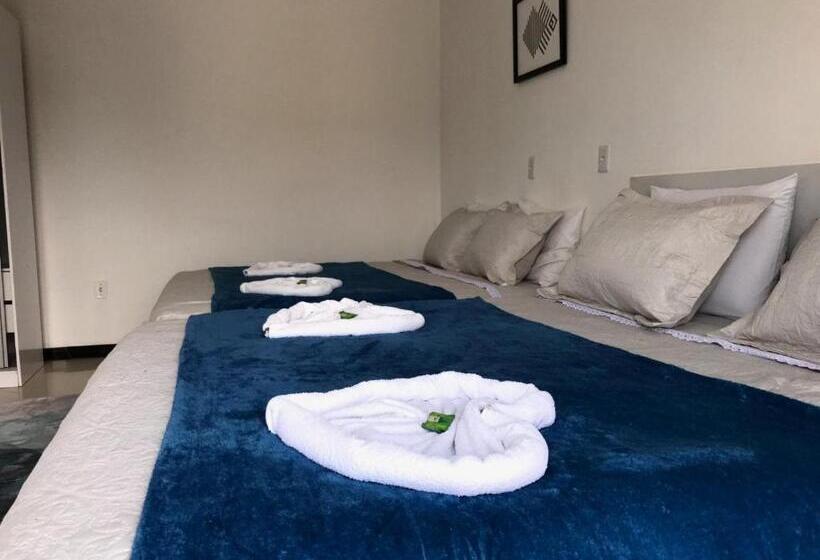 디럭스 4인 룸, Imperial Hotel Amargosa