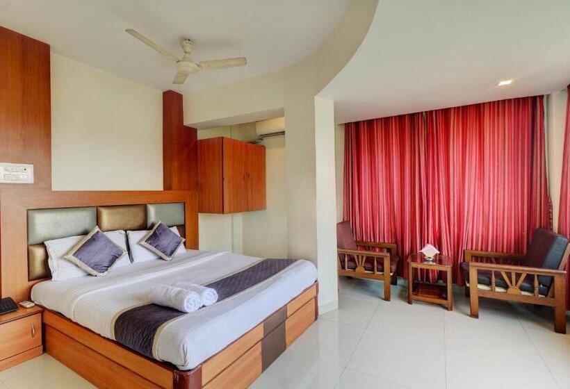 Номер Deluxe, New Sarovar Grand