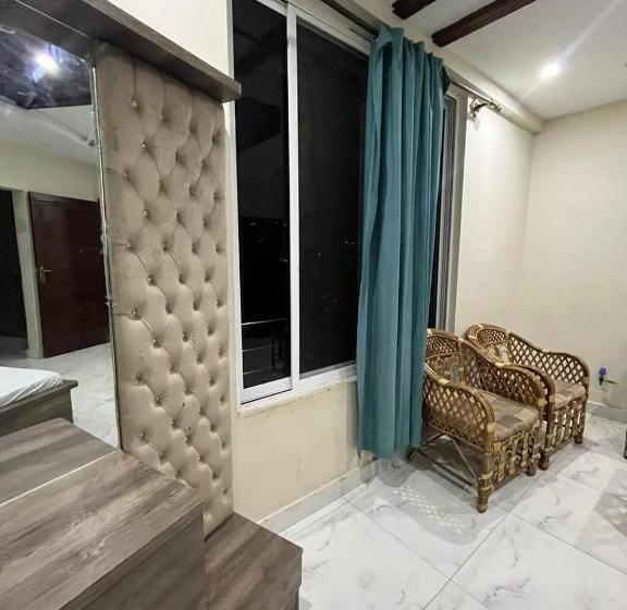 سوییت خانوادگی, Manzara Hotel & Restaurant