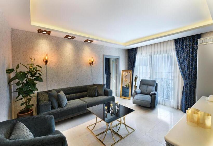 سوئیت با وان آب گرم, Five Diamonds Hotels