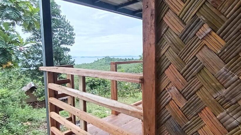 Номер Стандарт с Террасой, The View   Jungle Lodges   Port Barton